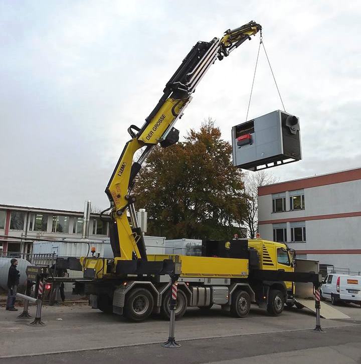 Der Gasbrenner wird an der temporären Heizzentrale am Habererweg abgebaut und zur neuen KUMS-Heizzentrale Am Erlberg überführt.